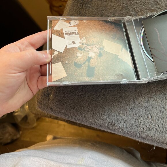 Ariana Grande SIGNED Eternal Sunshine Deluxe: Brighter Days Ahead Signed CD RARE - Picture 3 of 8